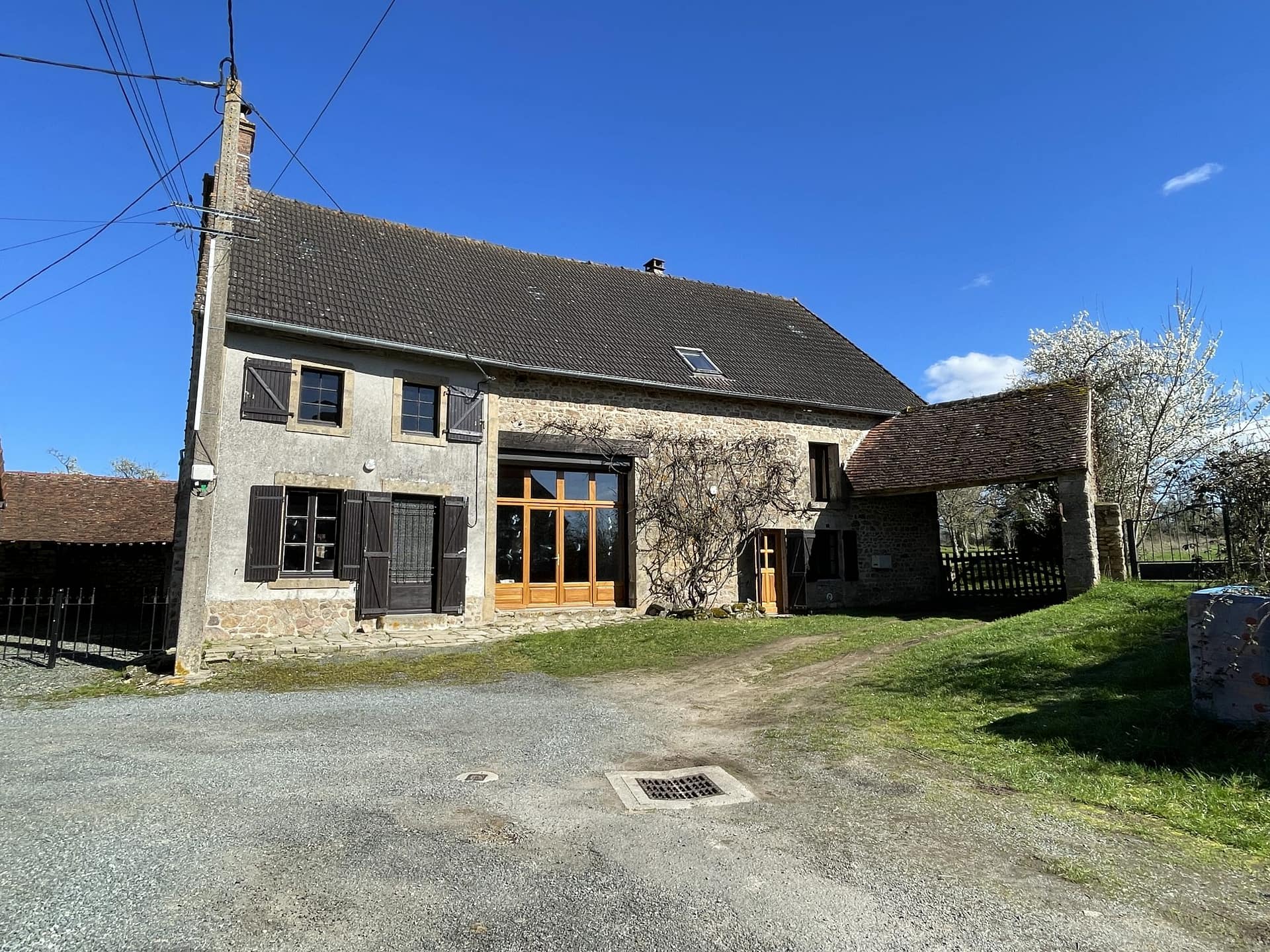 Een smaakvol gerenoveerd Vakantie-/woonhuis met tuin te koop in de Creuse