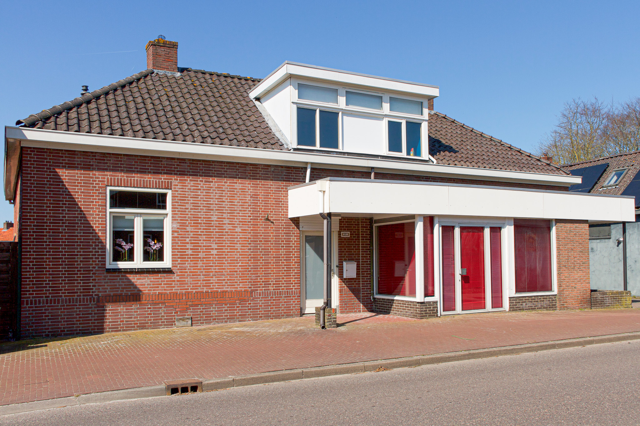 Vrijstaande woning met garage