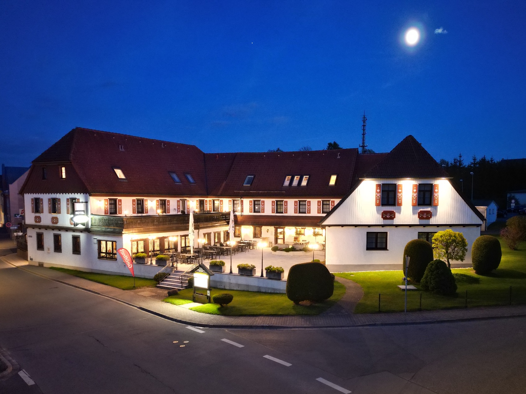 karaktervol charmant hotel met goede omzet te koop in het Ertsgebergte Duitsland