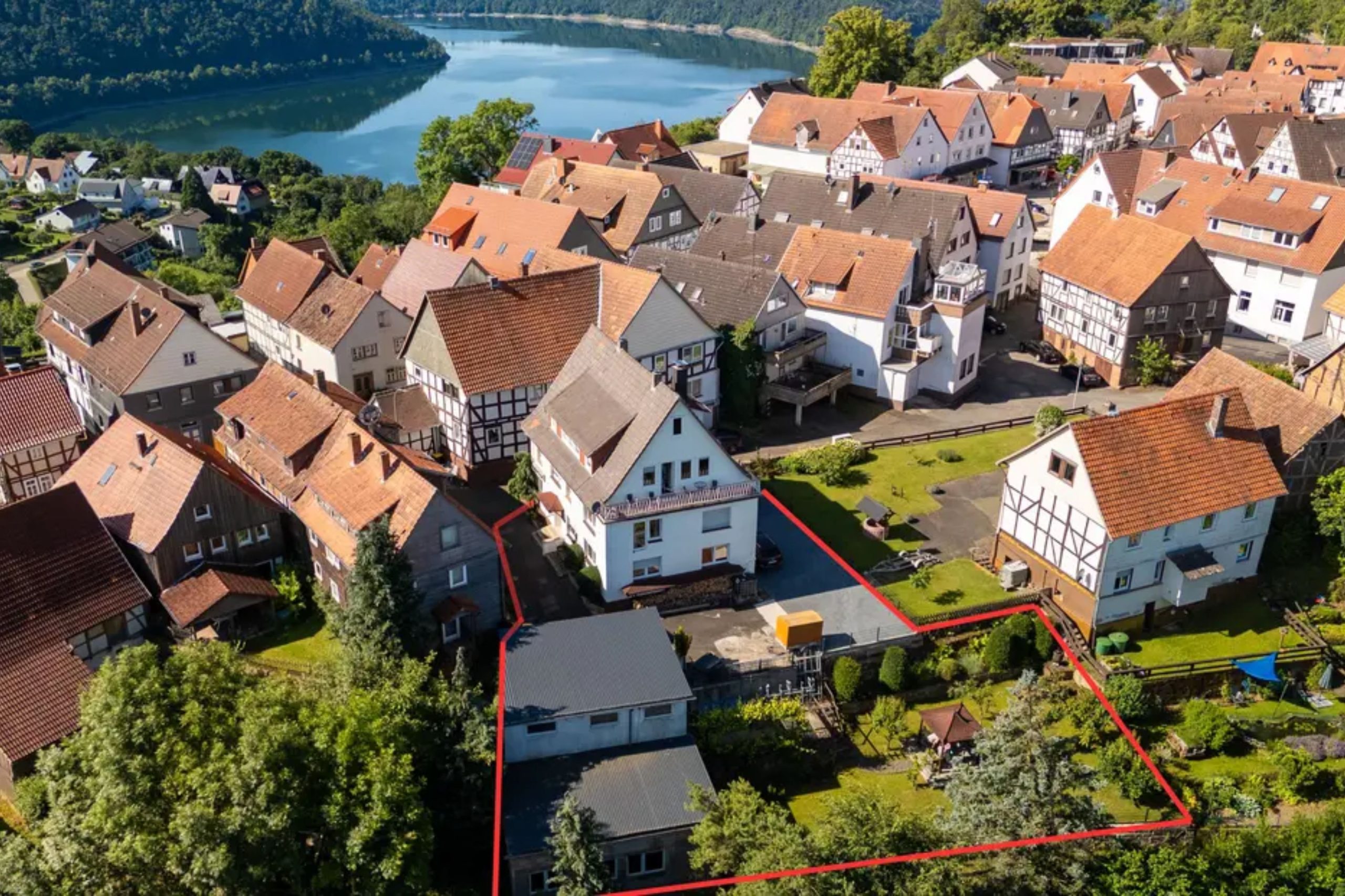 Ruim huis met B&B-mogelijkheden nabij toeristische Edersee