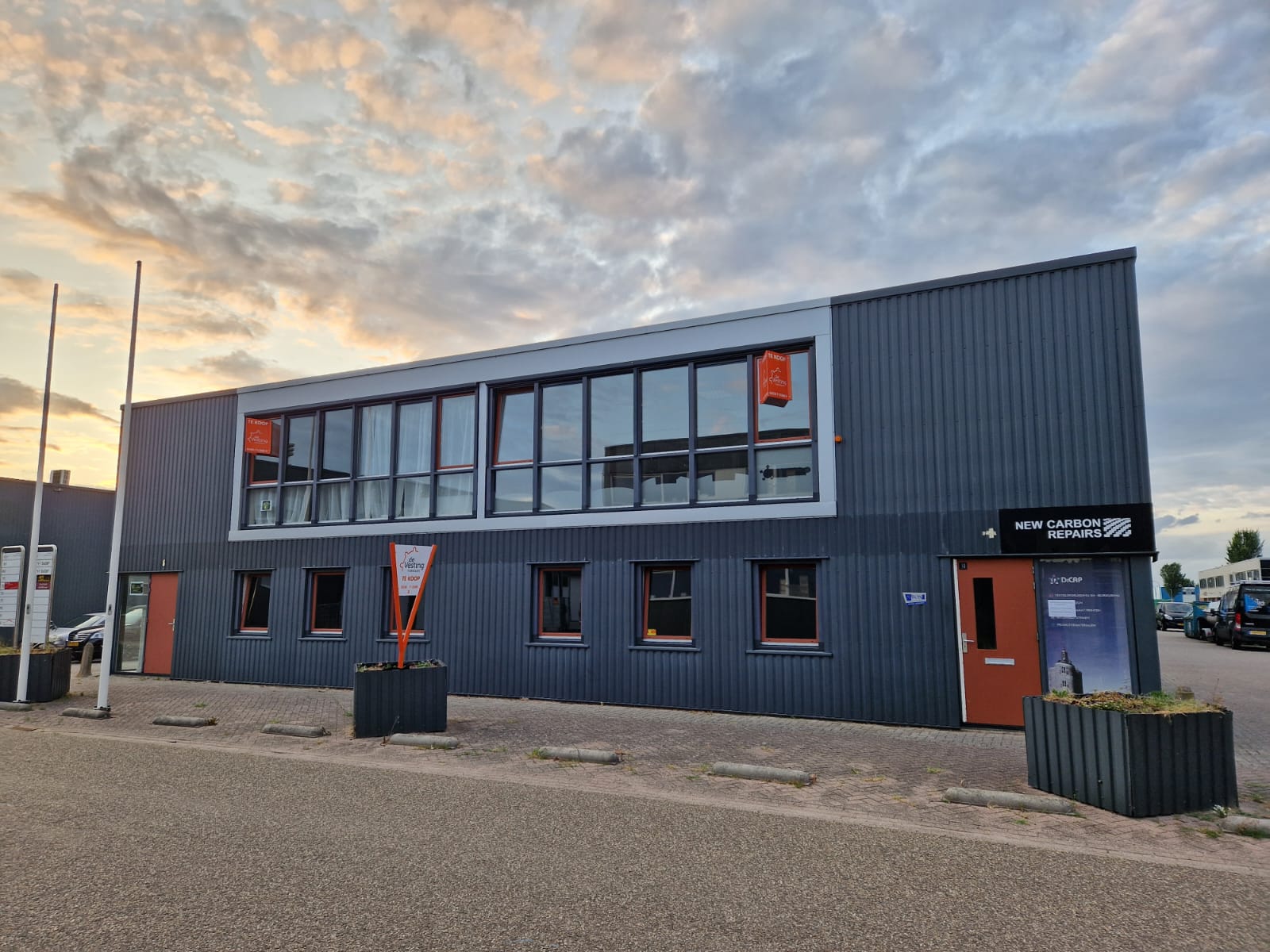 Bedrijfspand Enkhuizen kantoren en werk- of opslagplaats