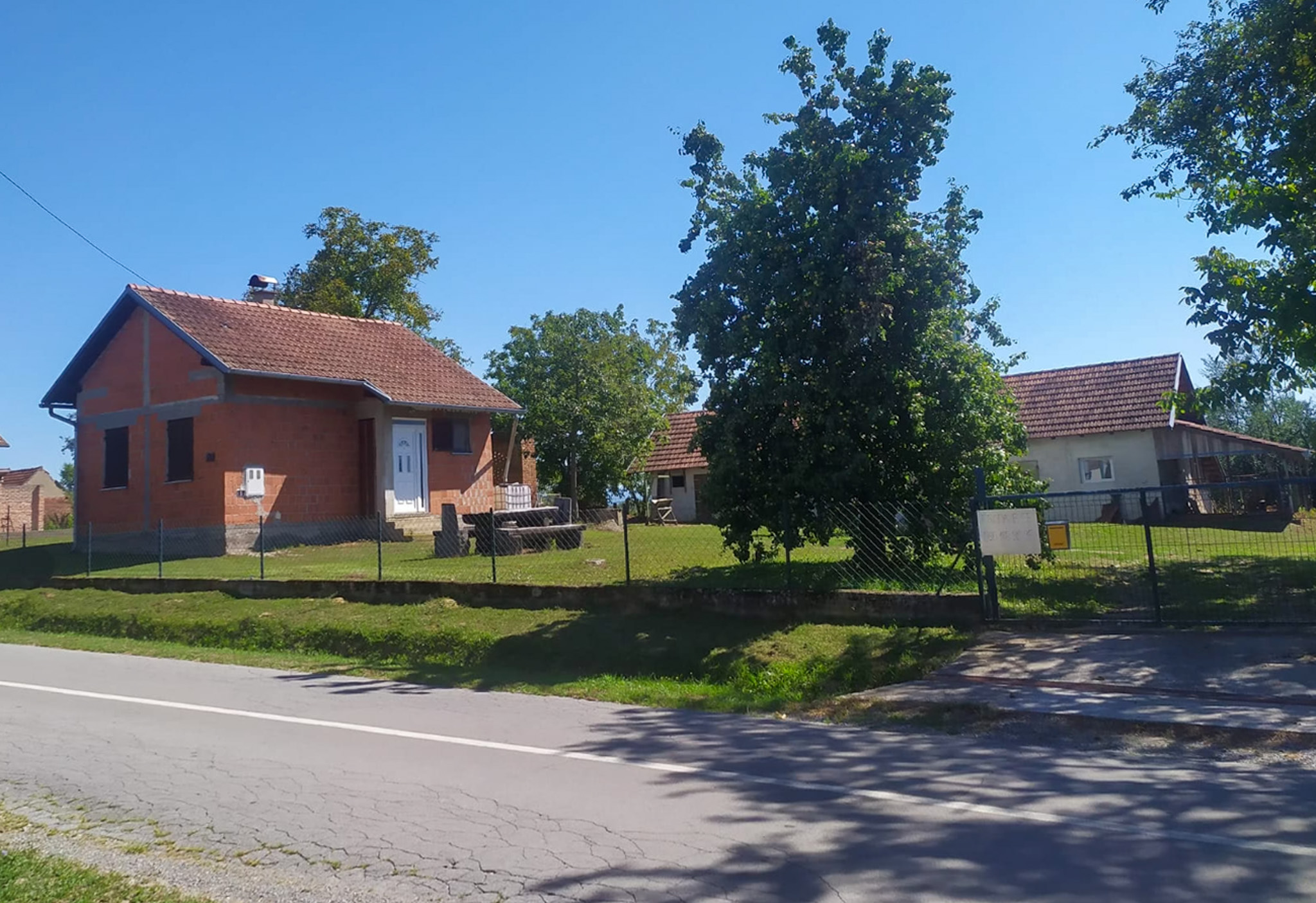 Huis met te renoveren stal tot riante loftwoning, groot grondstuk en uniek uitzicht