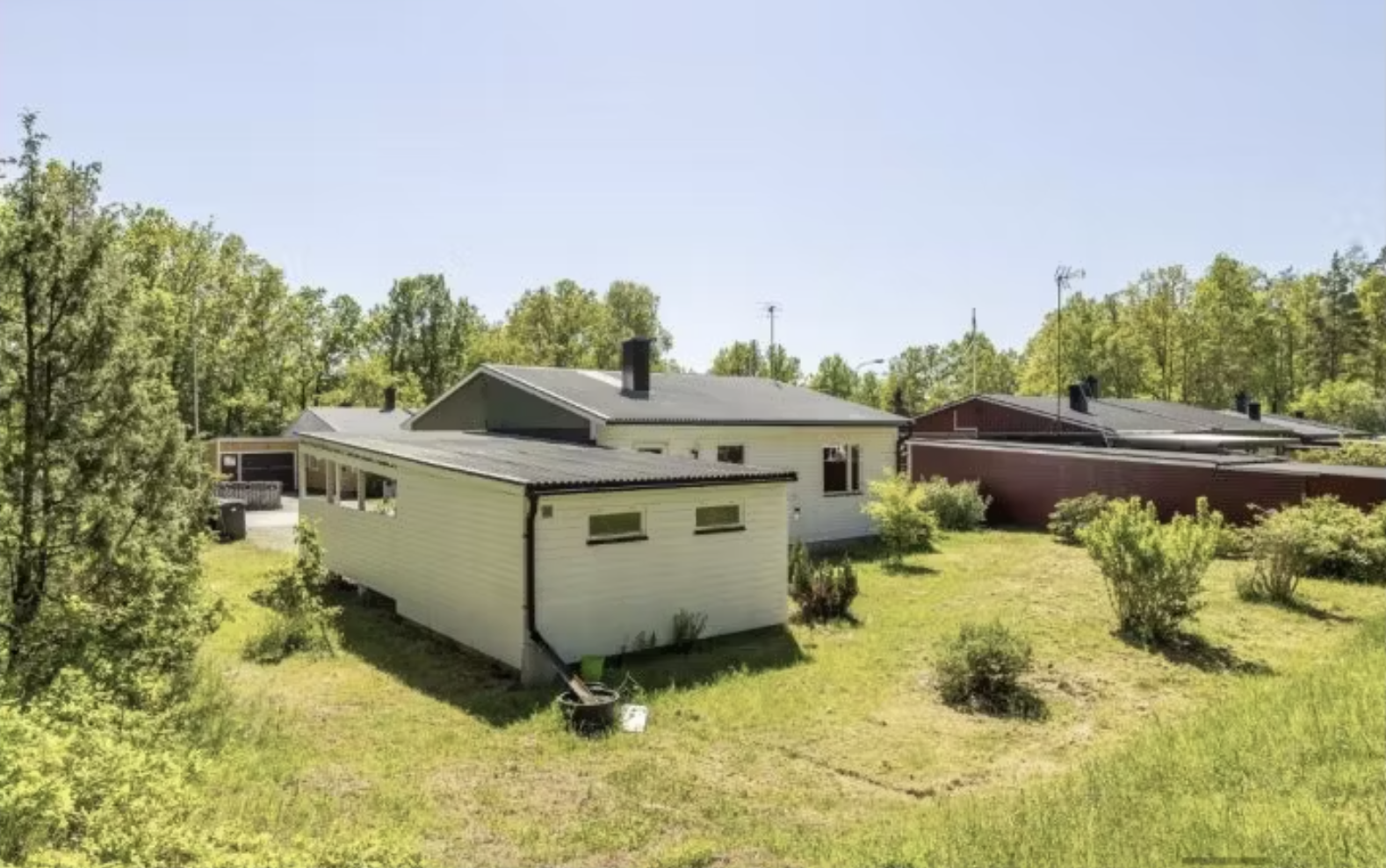 Rustig gelegen woning in ‘De Parel van de Oostkust’ 400m van haven/badplaats en omgeven door bos.