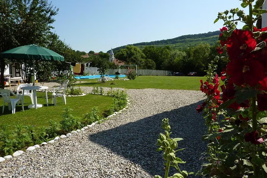 Camping Doua Lumi te koop in Roemenië